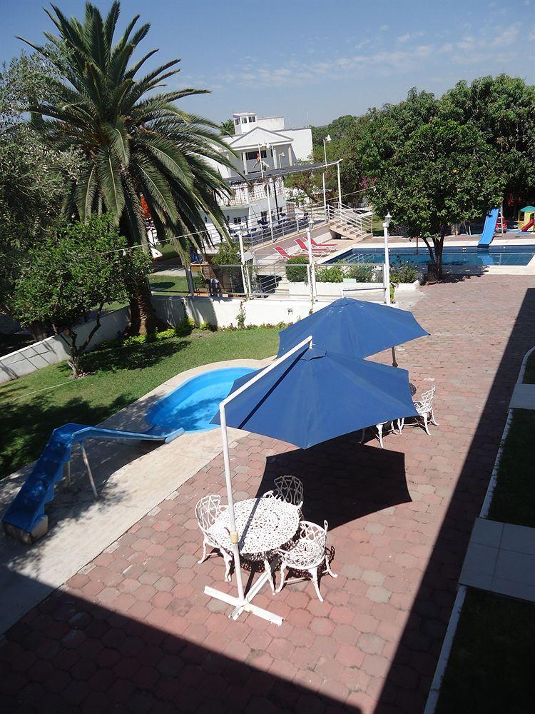 Hotel Quinta De La Rosa Cuautla  Экстерьер фото