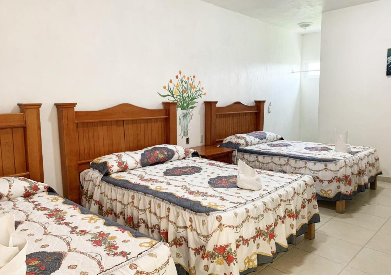 Hotel Quinta De La Rosa Cuautla  Экстерьер фото