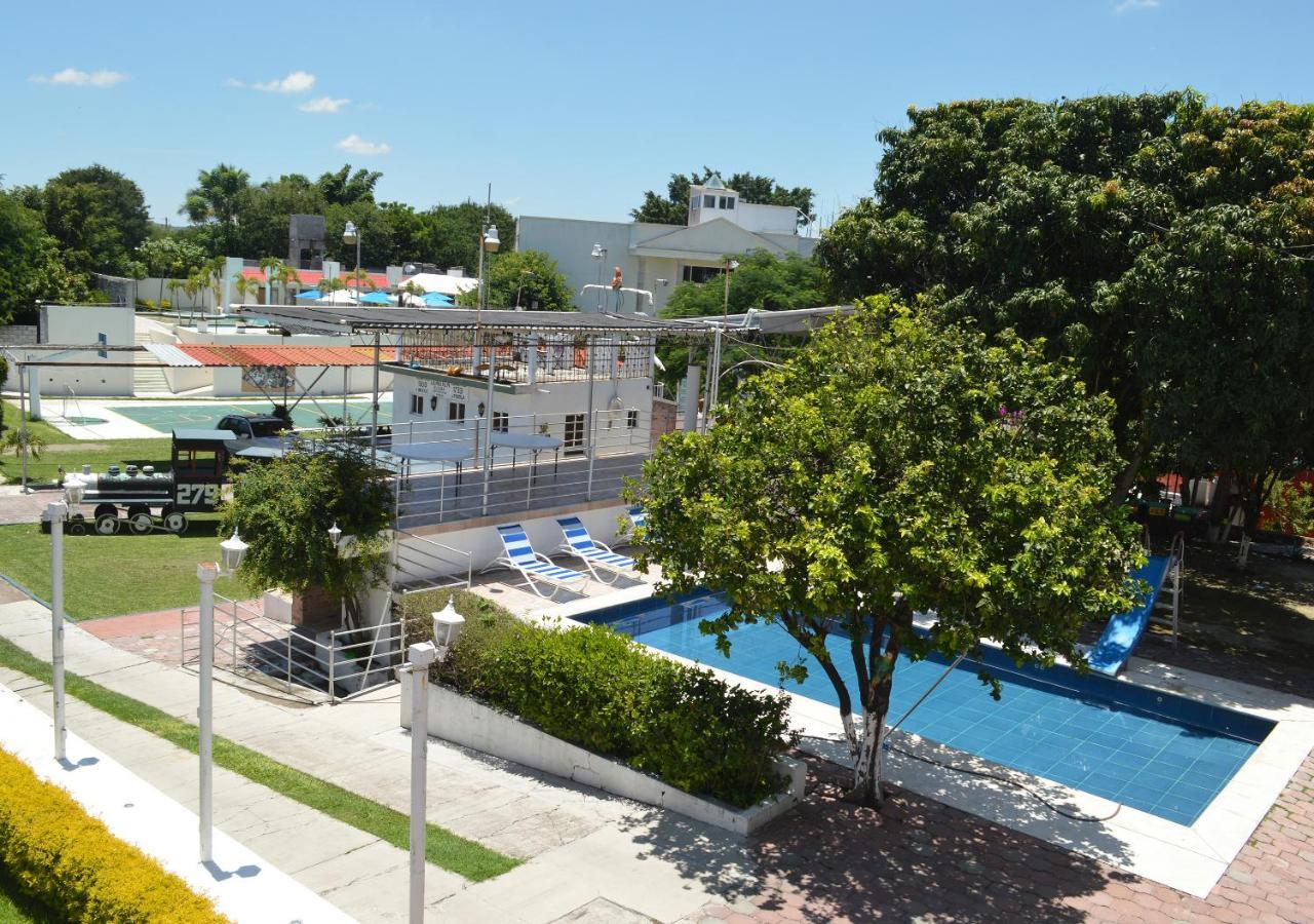 Hotel Quinta De La Rosa Cuautla  Экстерьер фото