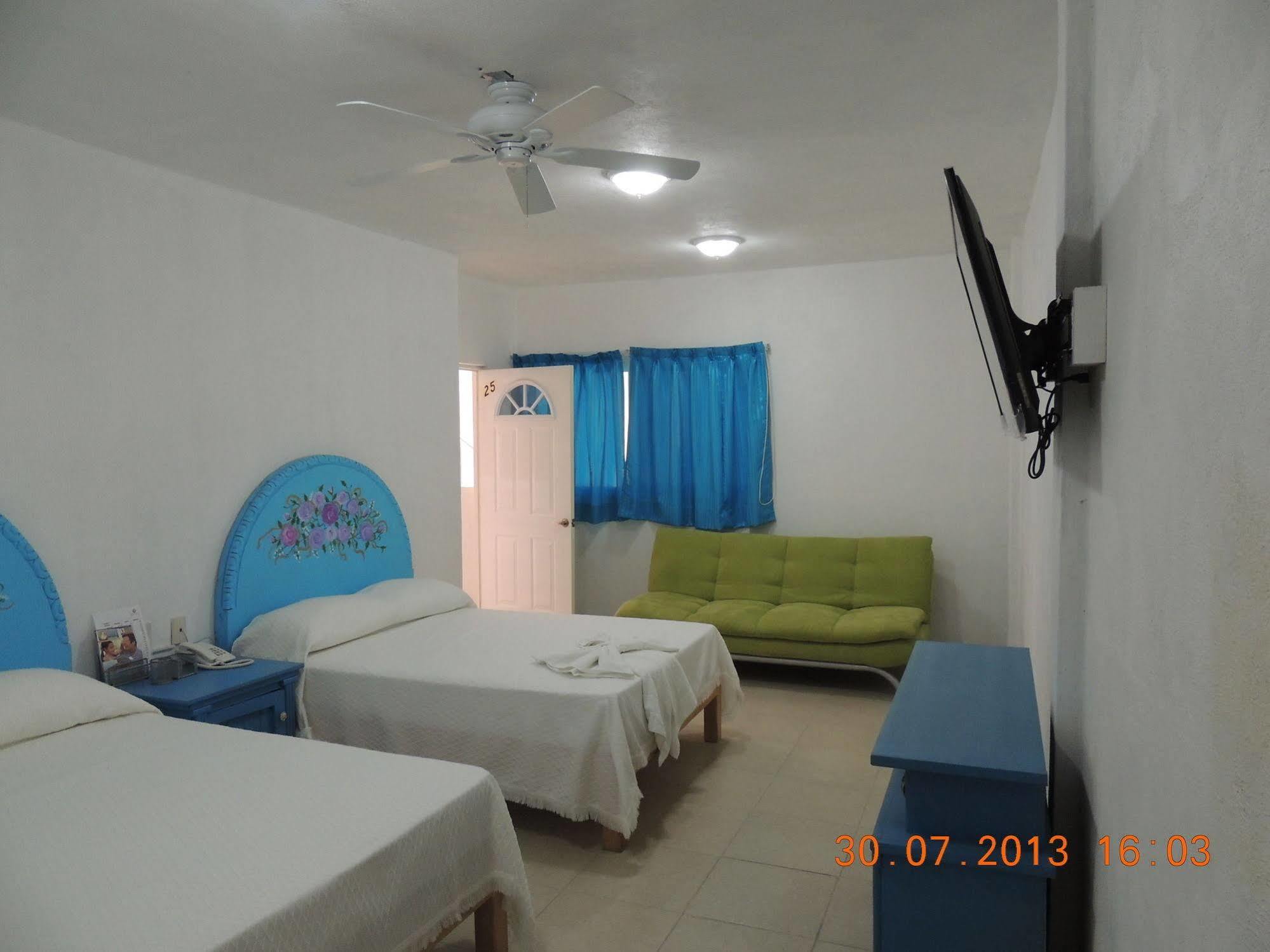 Hotel Quinta De La Rosa Cuautla  Экстерьер фото